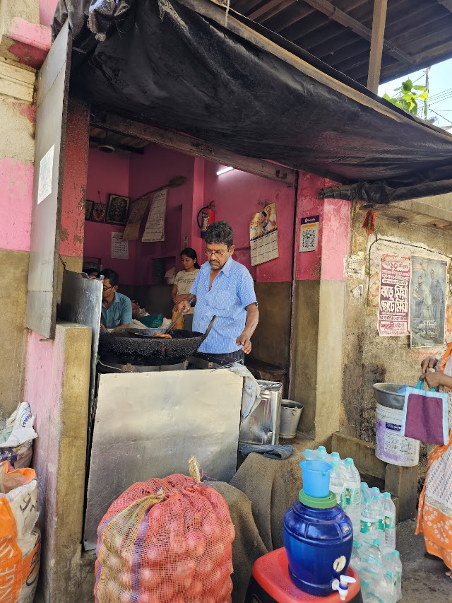 Pintur Dalpuri And Chop